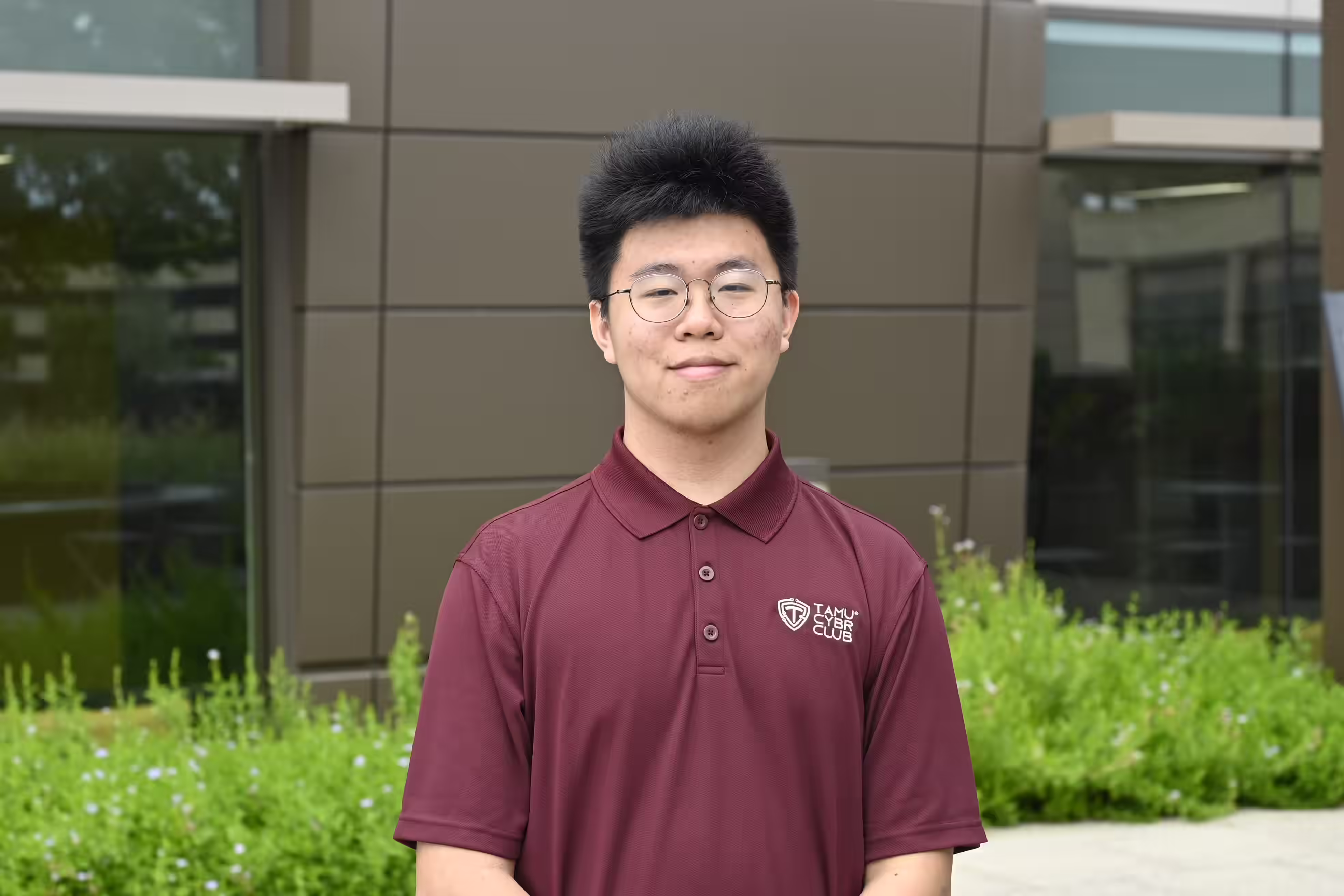 Head-shot of Alex Zhang